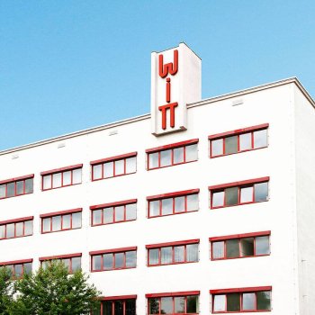 Altbau Eingang